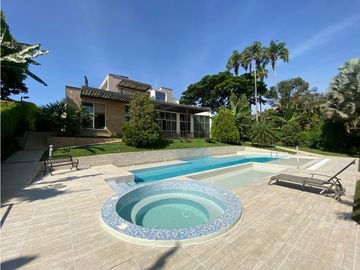 VENTA EXCELENTE CASA CONDOMINIO VIA AL AEROPUERTO