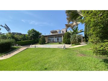 VENTA EXCELENTE CASA CONDOMINIO VIA AL AEROPUERTO
