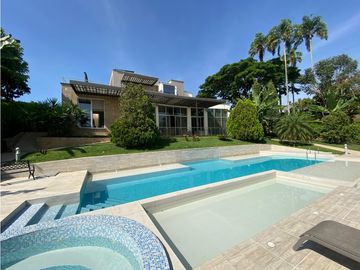 VENTA EXCELENTE CASA CONDOMINIO VIA AL AEROPUERTO