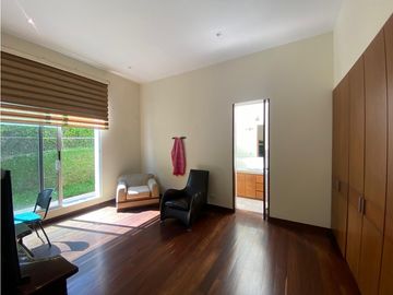 VENTA EXCELENTE CASA CONDOMINIO VIA AL AEROPUERTO