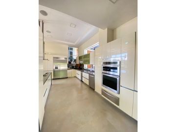VENTA EXCELENTE CASA CONDOMINIO VIA AL AEROPUERTO