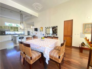VENTA EXCELENTE CASA CONDOMINIO VIA AL AEROPUERTO