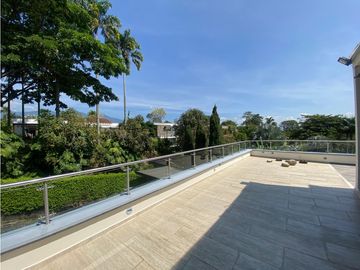 VENTA EXCELENTE CASA CONDOMINIO VIA AL AEROPUERTO