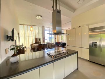 VENTA EXCELENTE CASA CONDOMINIO VIA AL AEROPUERTO