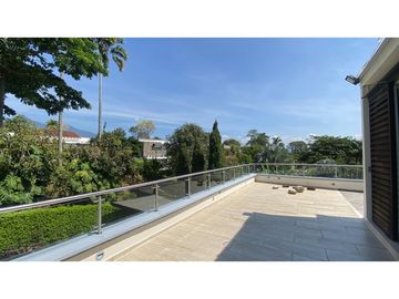 VENTA EXCELENTE CASA CONDOMINIO VIA AL AEROPUERTO