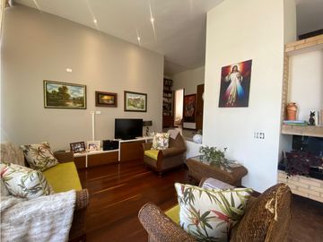 VENTA EXCELENTE CASA CONDOMINIO VIA AL AEROPUERTO