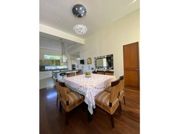 VENTA EXCELENTE CASA CONDOMINIO VIA AL AEROPUERTO