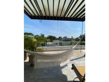 VENTA EXCELENTE CASA CONDOMINIO VIA AL AEROPUERTO