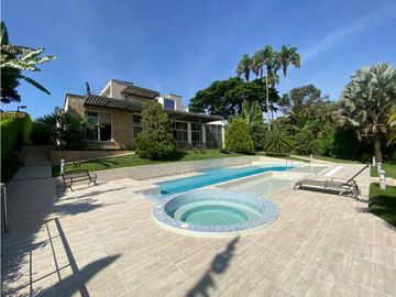 VENTA EXCELENTE CASA CONDOMINIO VIA AL AEROPUERTO