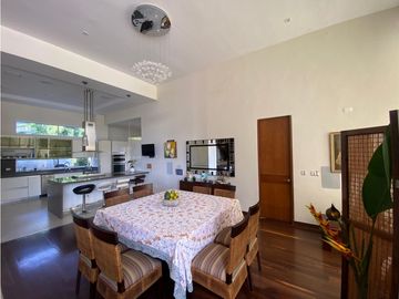 VENTA EXCELENTE CASA CONDOMINIO VIA AL AEROPUERTO