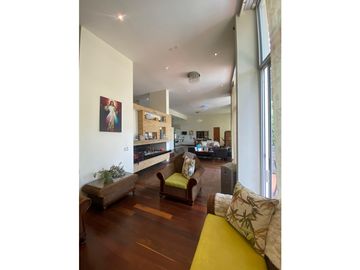 VENTA EXCELENTE CASA CONDOMINIO VIA AL AEROPUERTO