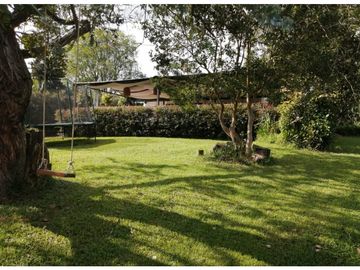 Venta de Excelente Terreno  y casa en la Via Carabanchel el Retiro
