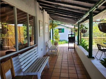 Venta de Excelente Terreno  y casa en la Via Carabanchel el Retiro