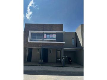 Linda casa para estrenar en la Ceja - Antioquia