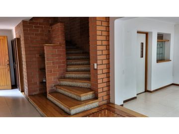 Casa Unifamiliar en venta en El Poblado Medellín
