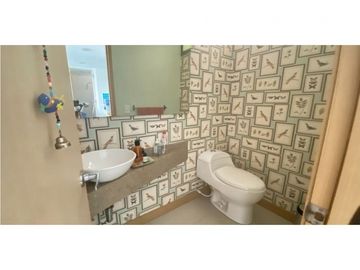 Venta de Lujoso Apartamento, Playa Salguero.
