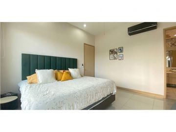Venta de Lujoso Apartamento, Playa Salguero.