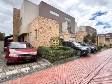 SE VENDE HERMOSA CASA EN CHIA VEREDA FONQUETA