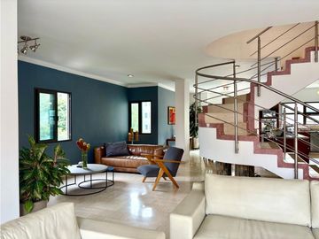Venta De Penthouse en El Poblado Loma de Los Parra