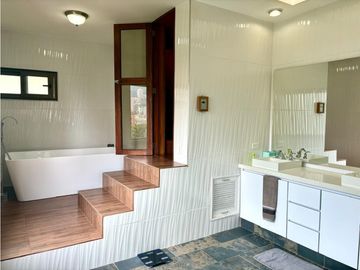 Venta De Penthouse en El Poblado Loma de Los Parra