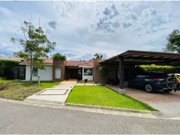 Casa campestre en condominio para la venta en Cerritos, Pereira!!!