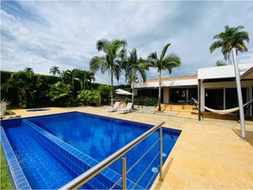 Casa campestre en condominio para la venta en Cerritos, Pereira!!!