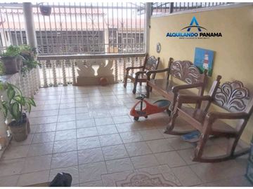 VENTA DE CASA EN LAS ACACIAS