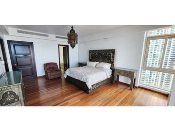 SE VENDE ELEGANTE APARTAMENTO EN PH PACIFIC POINT PUNTA PACIFICA