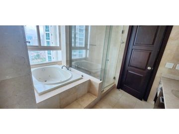SE VENDE ELEGANTE APARTAMENTO EN PH PACIFIC POINT PUNTA PACIFICA