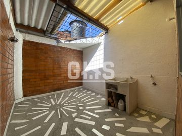 SE VENDE CASA EN BARRIO LA ARBOLEDA CARTAGO