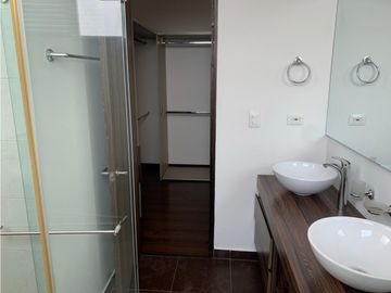 Se Vende Apartamento Moderno y Amplio La Castellana