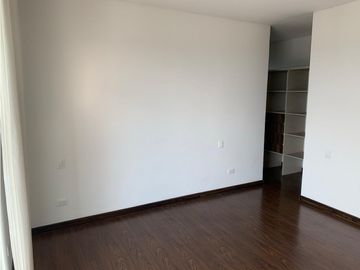 Se Vende Apartamento Moderno y Amplio La Castellana