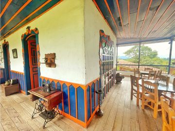 Venta de Finca Tipica Sembrada en Banano Aguacate Yuca Calarcá