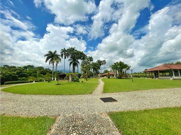 Finca Hotel En Venta Montenegro Quindio Vereda El Cuzco