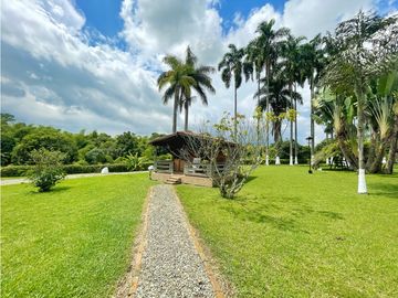 Finca Hotel En Venta Montenegro Quindio Vereda El Cuzco
