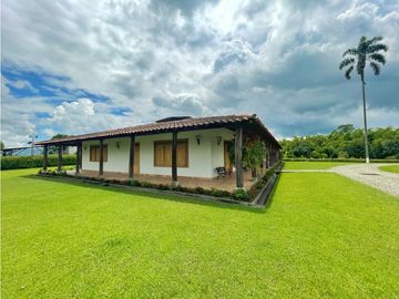 Finca Hotel En Venta Montenegro Quindio Vereda El Cuzco