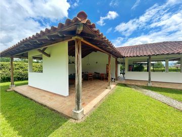 Finca Hotel En Venta Montenegro Quindio Vereda El Cuzco
