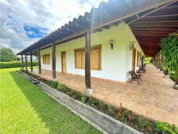Finca Hotel En Venta Montenegro Quindio Vereda El Cuzco