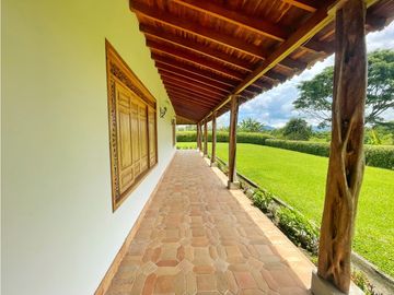 Finca Hotel En Venta Montenegro Quindio Vereda El Cuzco