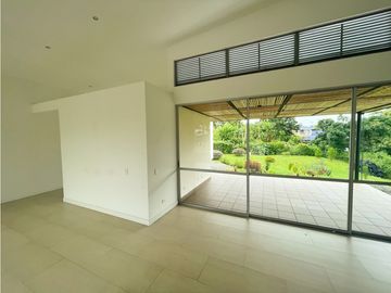 Se Vende Casa Campestre  En Condominio En El Caimo Armenia
