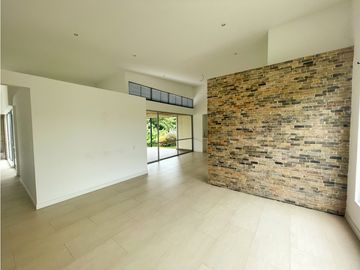Se Vende Casa Campestre  En Condominio En El Caimo Armenia