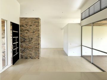 Se Vende Casa Campestre  En Condominio En El Caimo Armenia