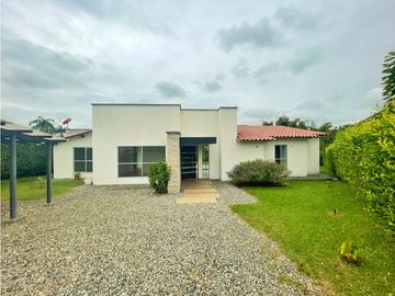 Se Vende Casa Campestre  En Condominio En El Caimo Armenia