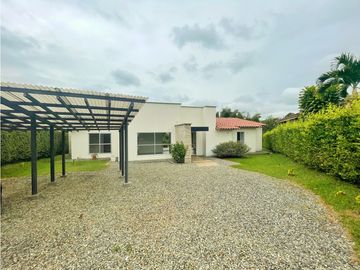Se Vende Casa Campestre  En Condominio En El Caimo Armenia