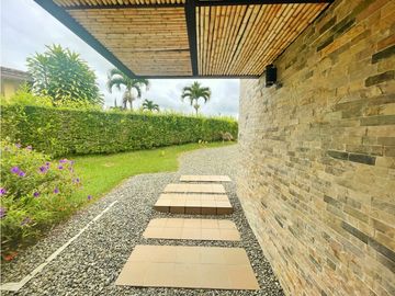 Se Vende Casa Campestre  En Condominio En El Caimo Armenia