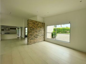 Se Vende Casa Campestre  En Condominio En El Caimo Armenia