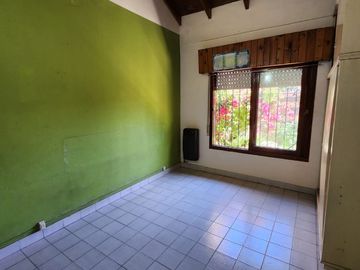 Casa para 2 Familias en venta en Burzaco Este