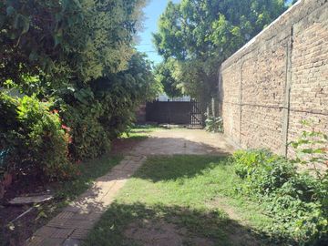 Casa para 2 Familias en venta en Burzaco Este