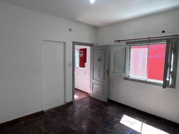 Departamento Tipo Casa en venta en Lanus Oeste