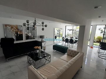 Casas Venta CAL. Ayacucho - LA MOLINA